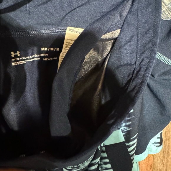 NWOT Women’s Medium Under Armour Speed Shorts Blue - Picture 7 of 7